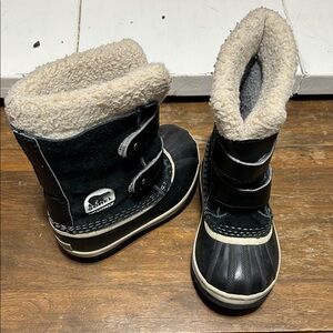 Sorel Black and Cream Winter Boots